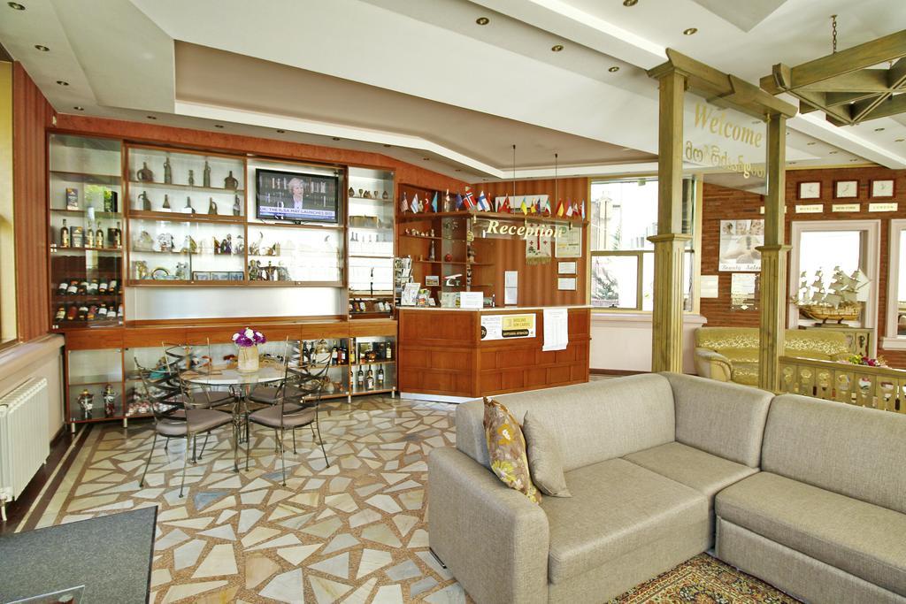 Irmeni Hotel Tbilisi Exterior foto