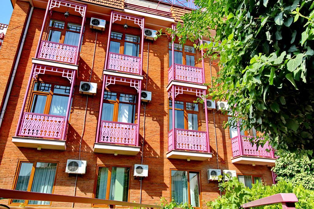 Irmeni Hotel Tbilisi Exterior foto